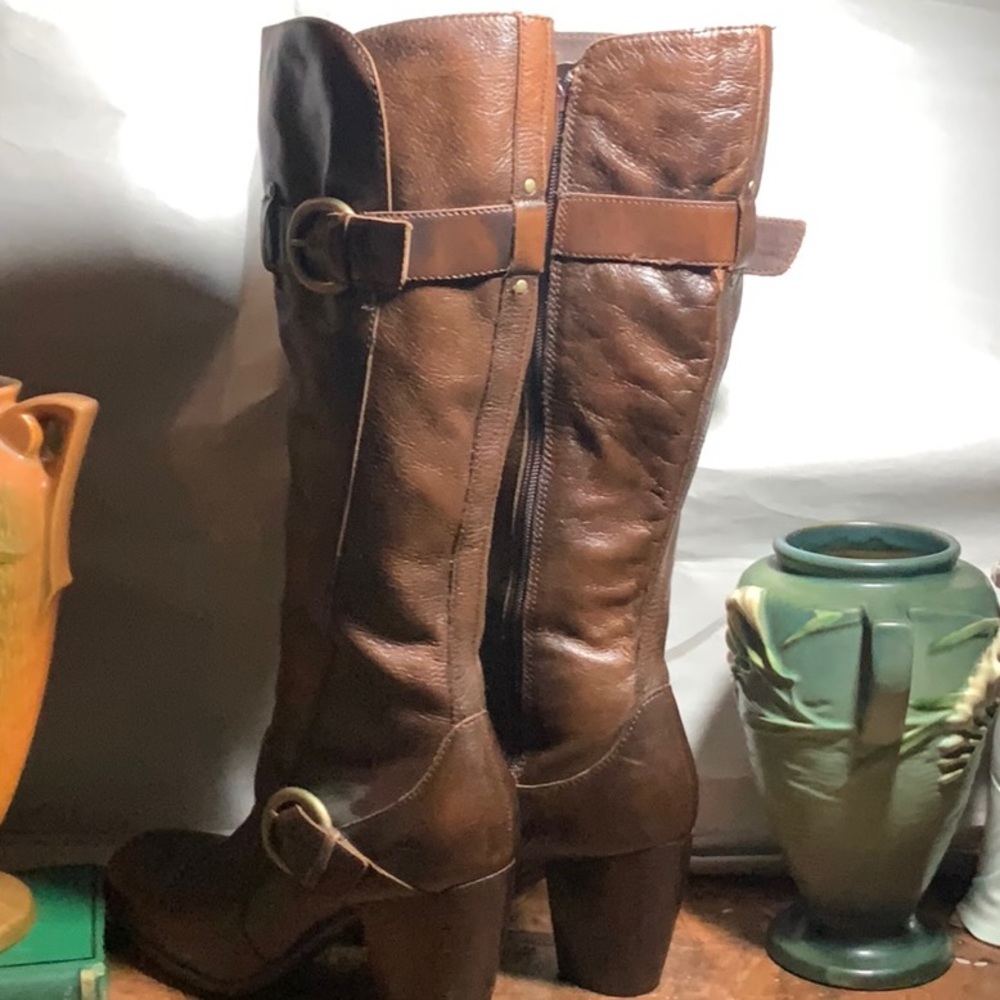 Born 8.5 SoftLeather H3”xL1 7/8”xW1.25”Heel Boots
